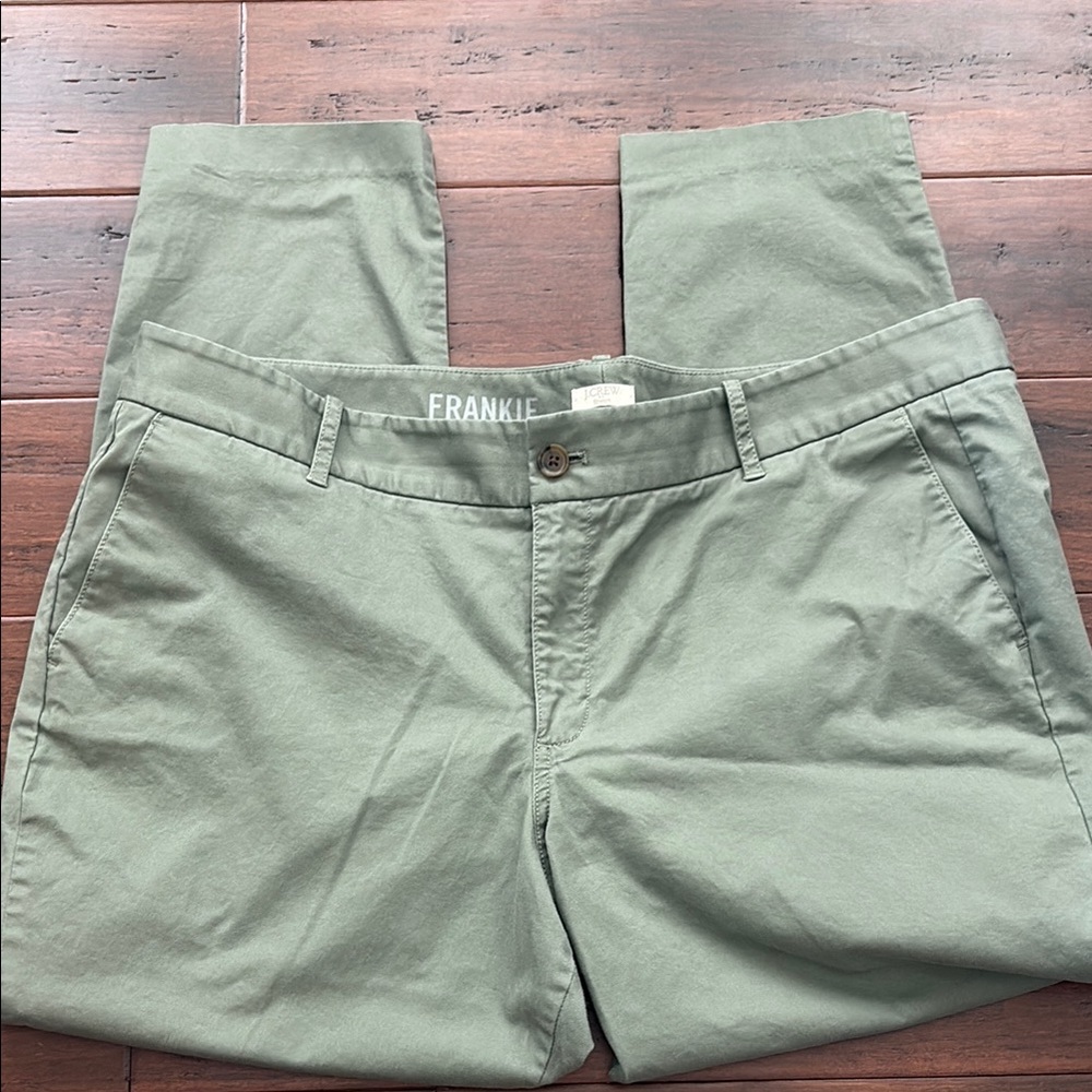 EUC J Crew Frankie Women’s Green Chino Pants 20